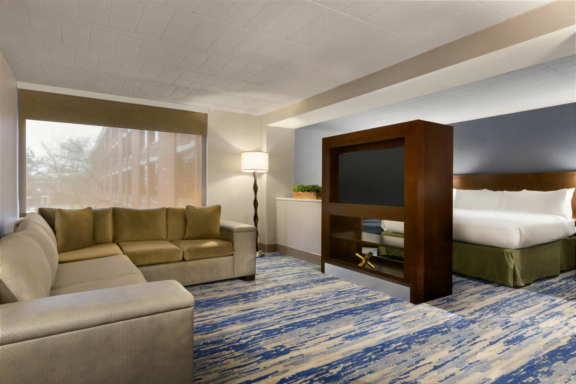 Delta Hotels By Marriott Detroit Metro Airport Romulus Room photo